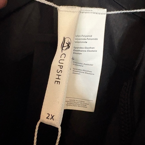 Cupshe Women's 2x NWT Black One Piece Swimsuit Ruffle V-Neck Mesh Waist Detail - Picture 8 of 12